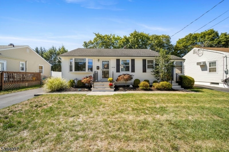 Photo of Listing #3986127