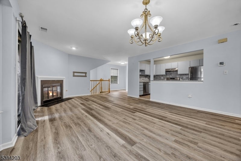 Photo of Listing #3986235
