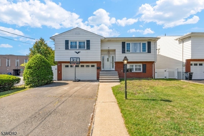 Photo of Listing #3986322