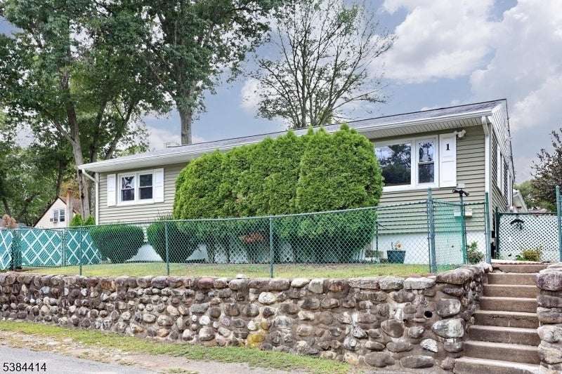 Photo of Listing #3986435