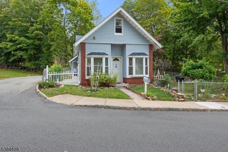 Photo of Listing #3986556