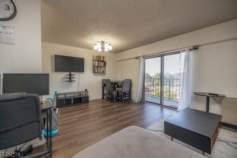 Photo of Listing #3986624