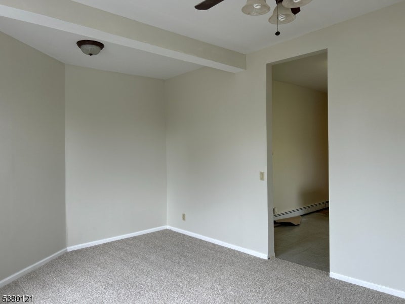 Photo of Listing #3986792