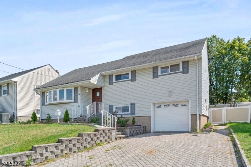 Photo of Listing #3987162