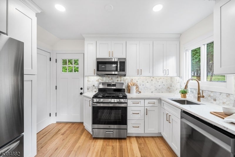 Photo of Listing #3987245