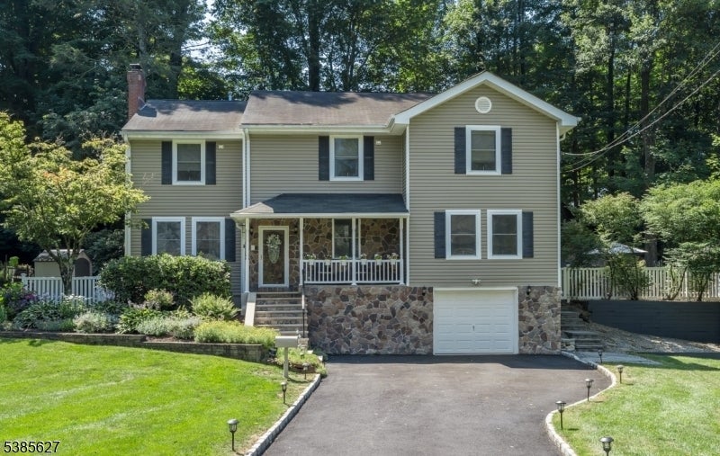 Photo of Listing #3987490