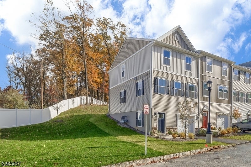 Photo of Listing #3987496