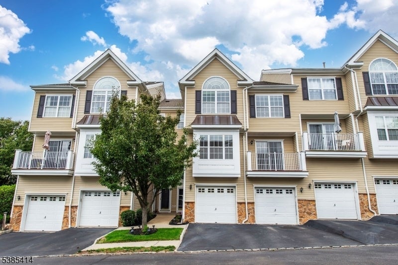 Photo of Listing #3987505