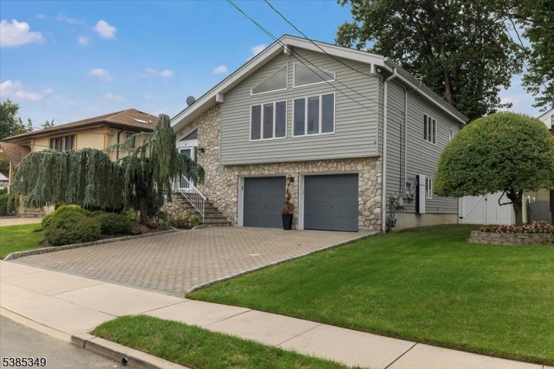 Photo of Listing #3987516