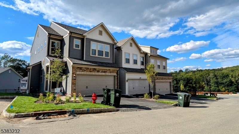Photo of Listing #3987542