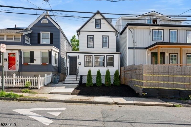 Photo of Listing #3987584