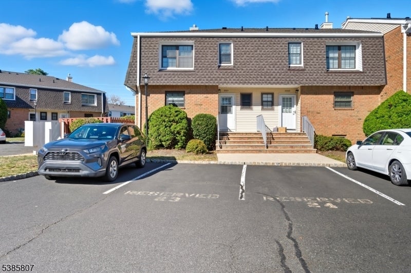 Photo of Listing #3988040