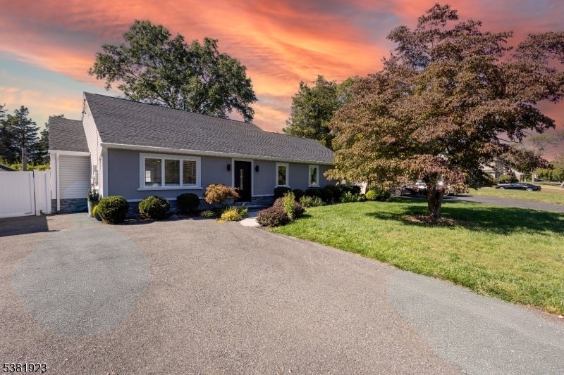 Photo of Listing #3988164