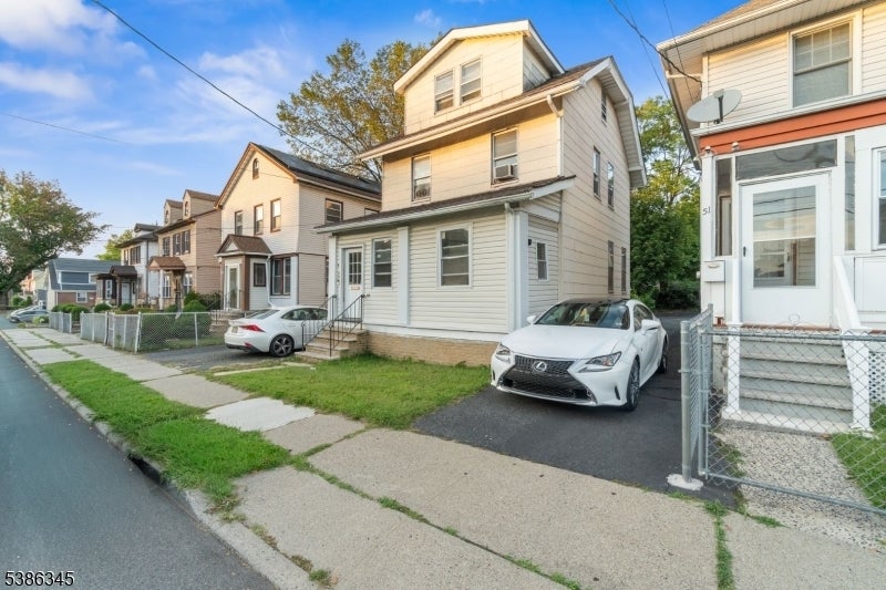 Photo of Listing #3988317