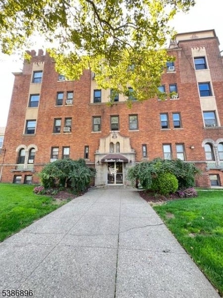 Photo of Listing #3988635