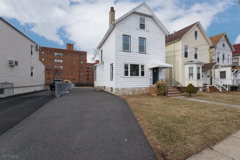 Photo of Listing #3989030