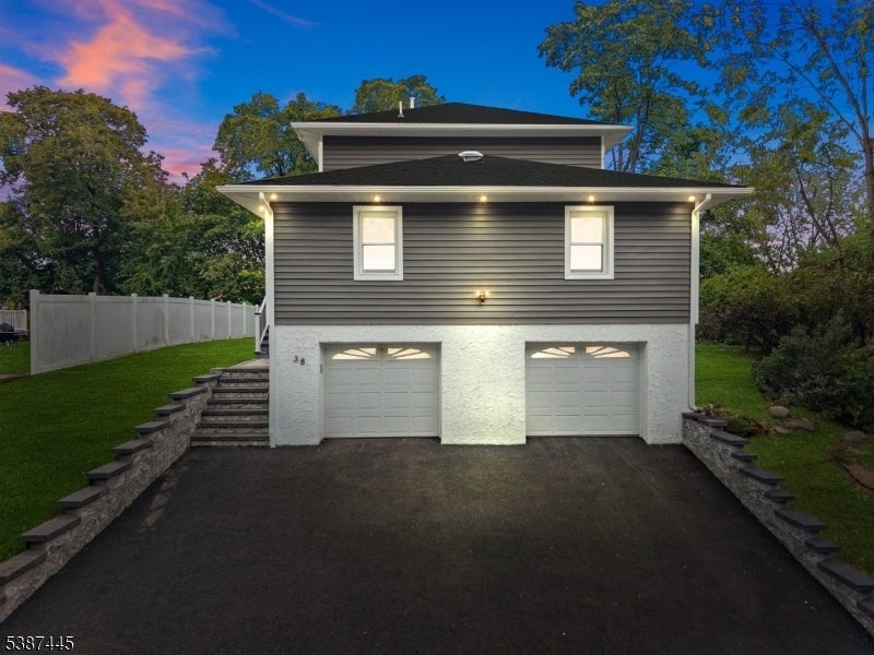 Photo of Listing #3989182