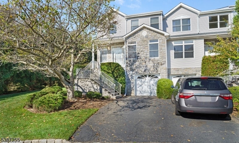 Photo of Listing #3989283