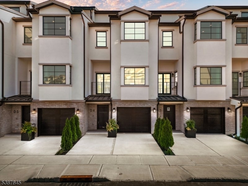 Photo of Listing #3989400