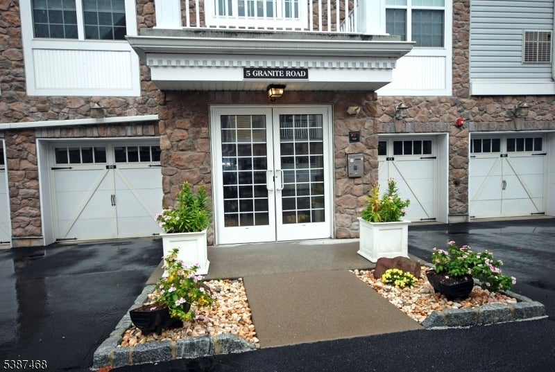 Photo of Listing #3989426