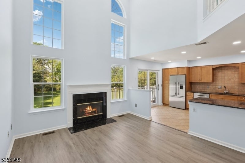 Photo of Listing #3989451