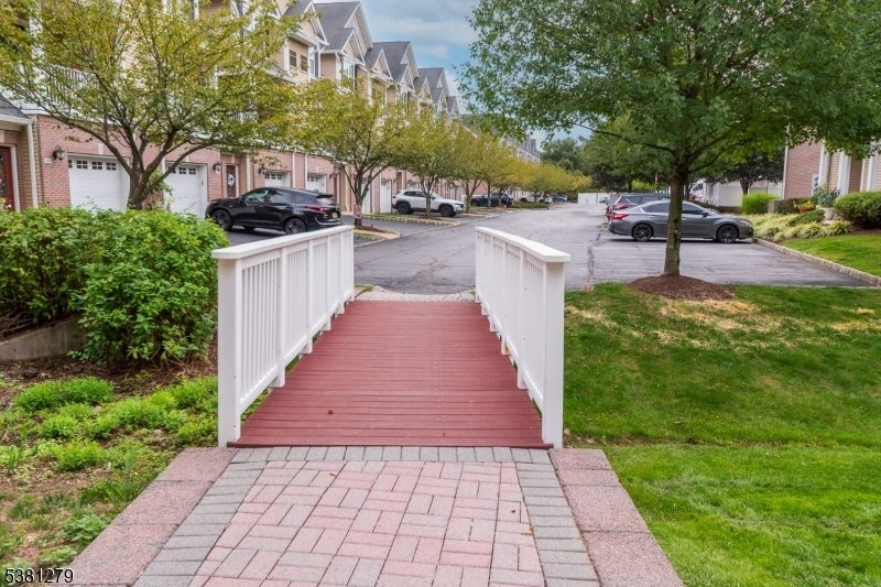 Photo of Listing #3989587