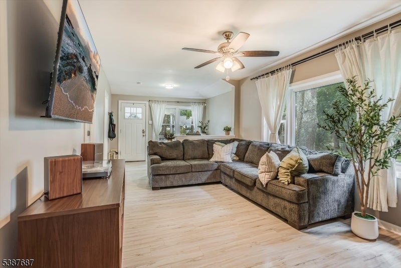 Photo of Listing #3989804