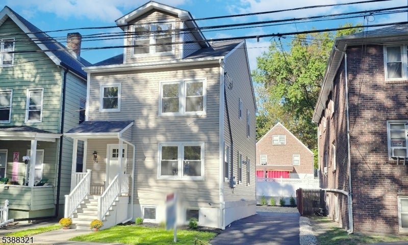 Photo of Listing #3989899