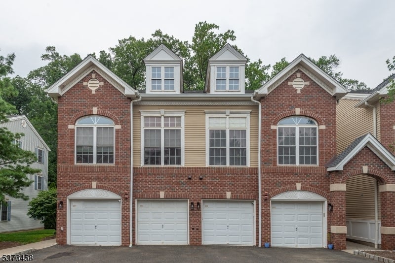 Photo of Listing #3990115