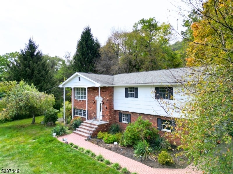 Photo of Listing #3990149
