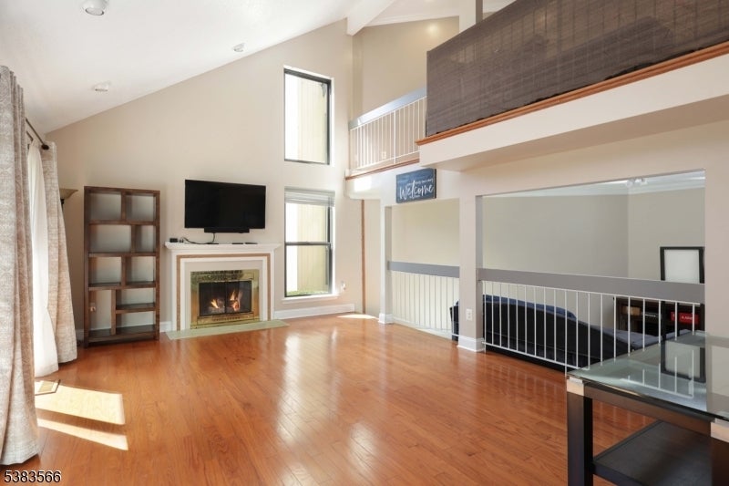 Photo of Listing #3990224