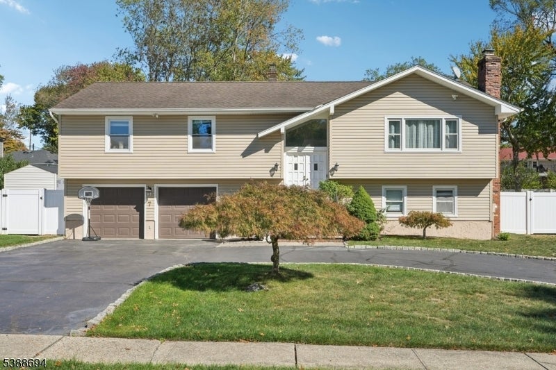Photo of Listing #3990340