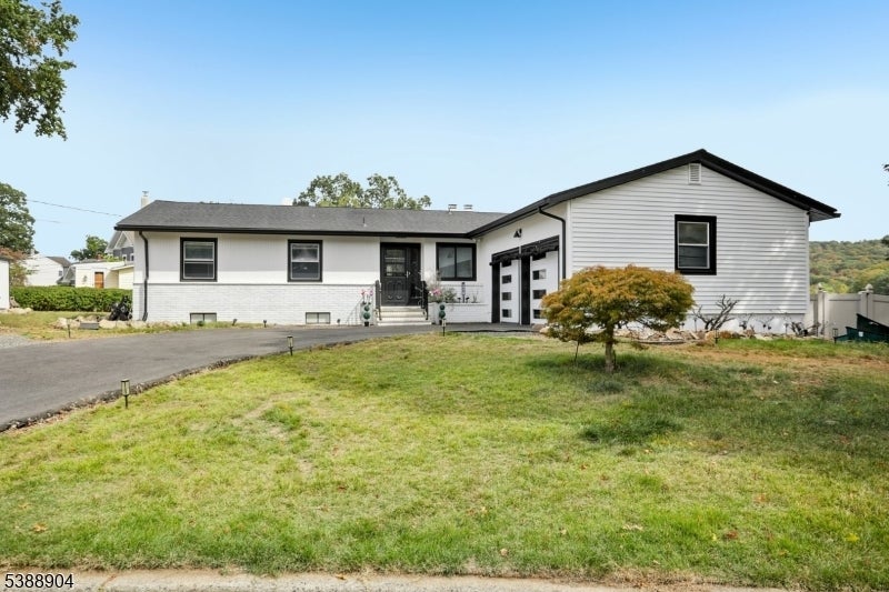 Photo of Listing #3990510