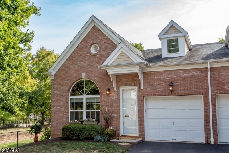 Photo of Listing #3990579