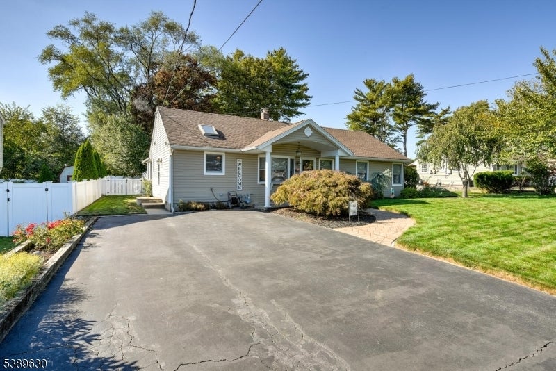 Photo of Listing #3991075
