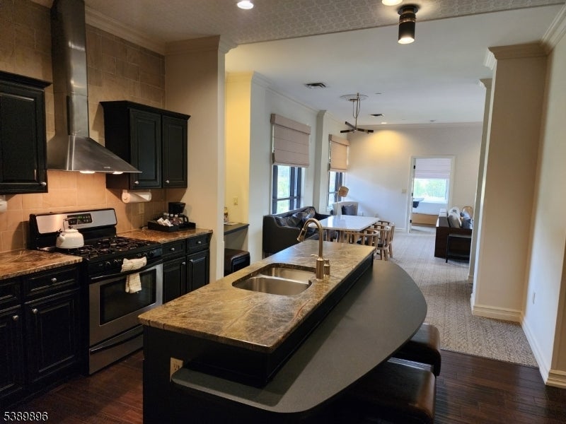 Photo of Listing #3991296