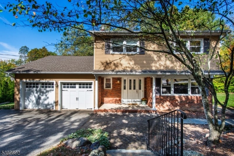 Photo of Listing #3991320