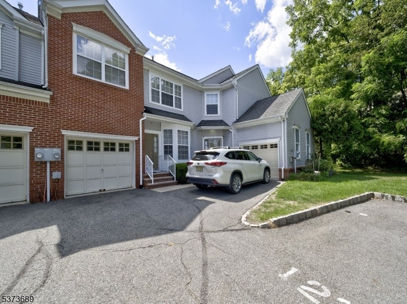 Photo of Listing #3991402