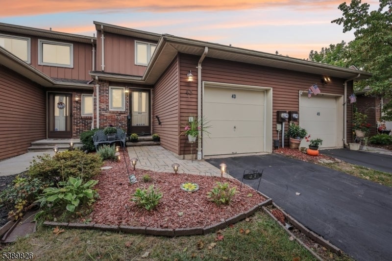 Photo of Listing #3991423