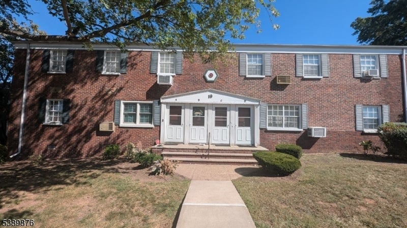 Photo of Listing #3991558