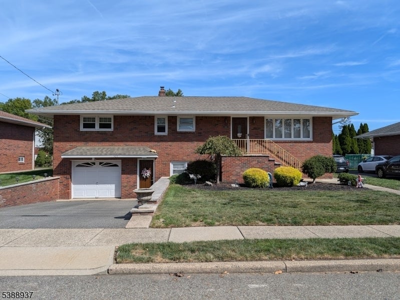 Photo of Listing #3991719