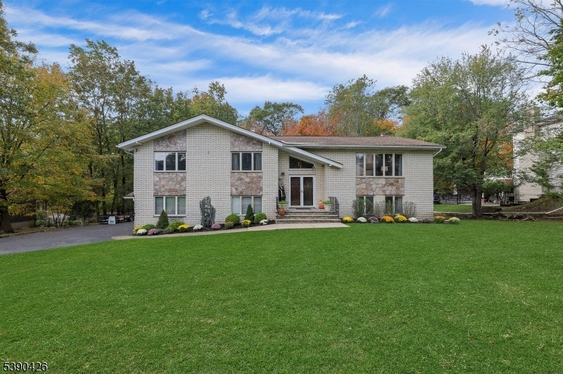 Photo of Listing #3991864