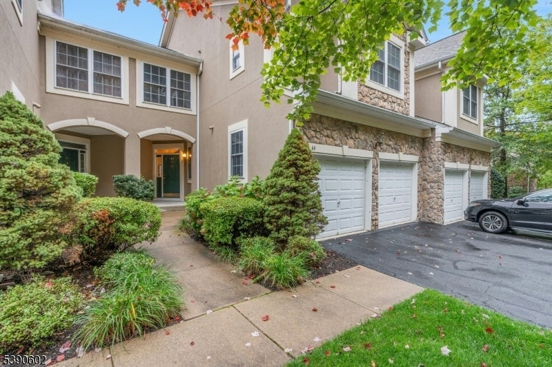 Photo of Listing #3992007