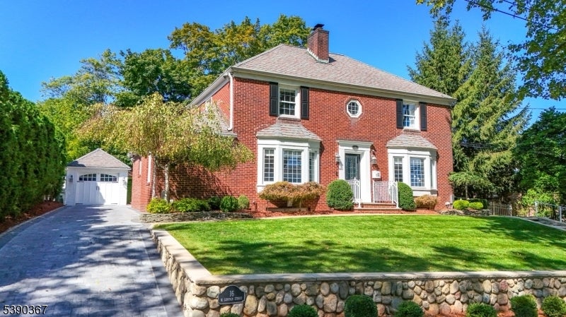 Photo of Listing #3992240