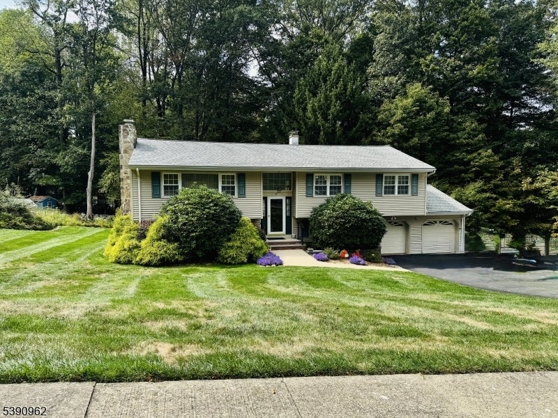 Photo of Listing #3992294