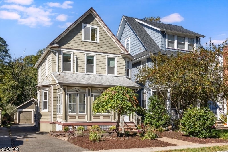 Photo of Listing #3992417