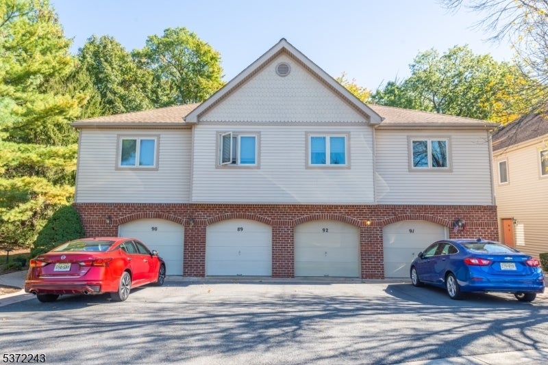 Photo of Listing #3992480