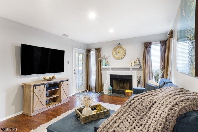 Photo of Listing #3992687