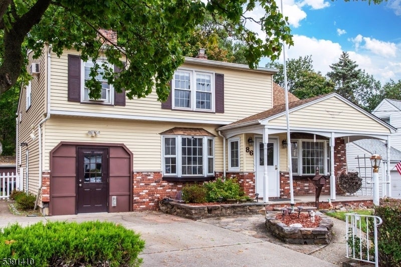 Photo of Listing #3992743