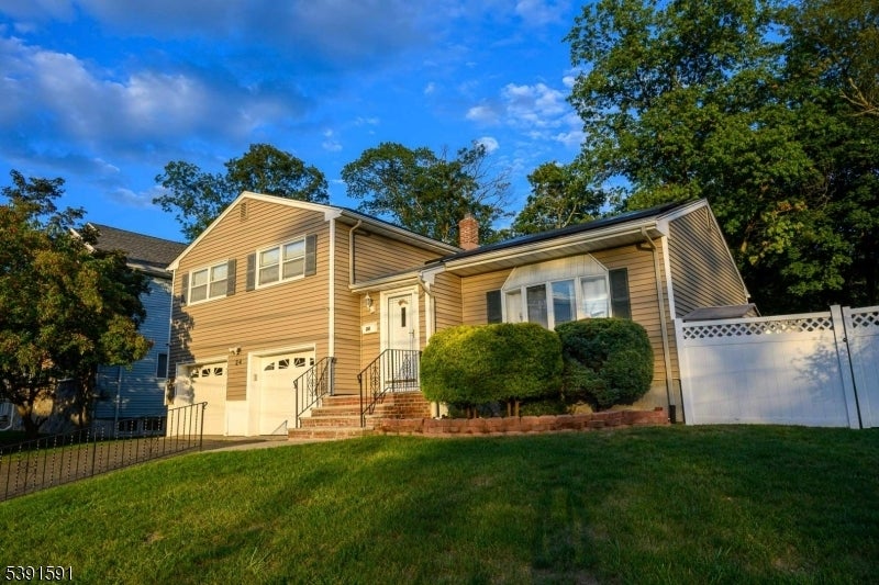 Photo of Listing #3992844